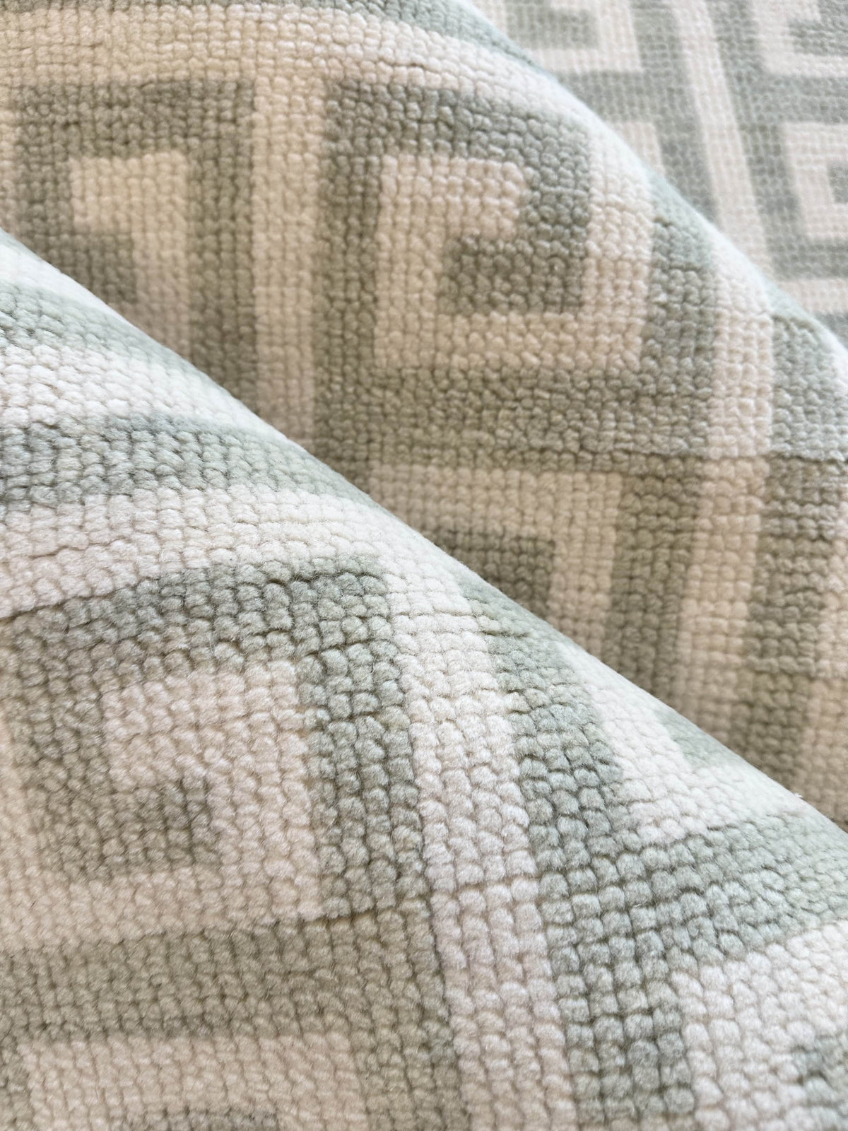 Delphi Green Hand-Knotted Wool Rug – DFW Textile Sourcing